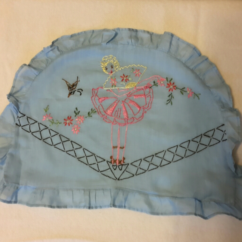 🧞‍♀️Blue handmade embroidery pillow cover